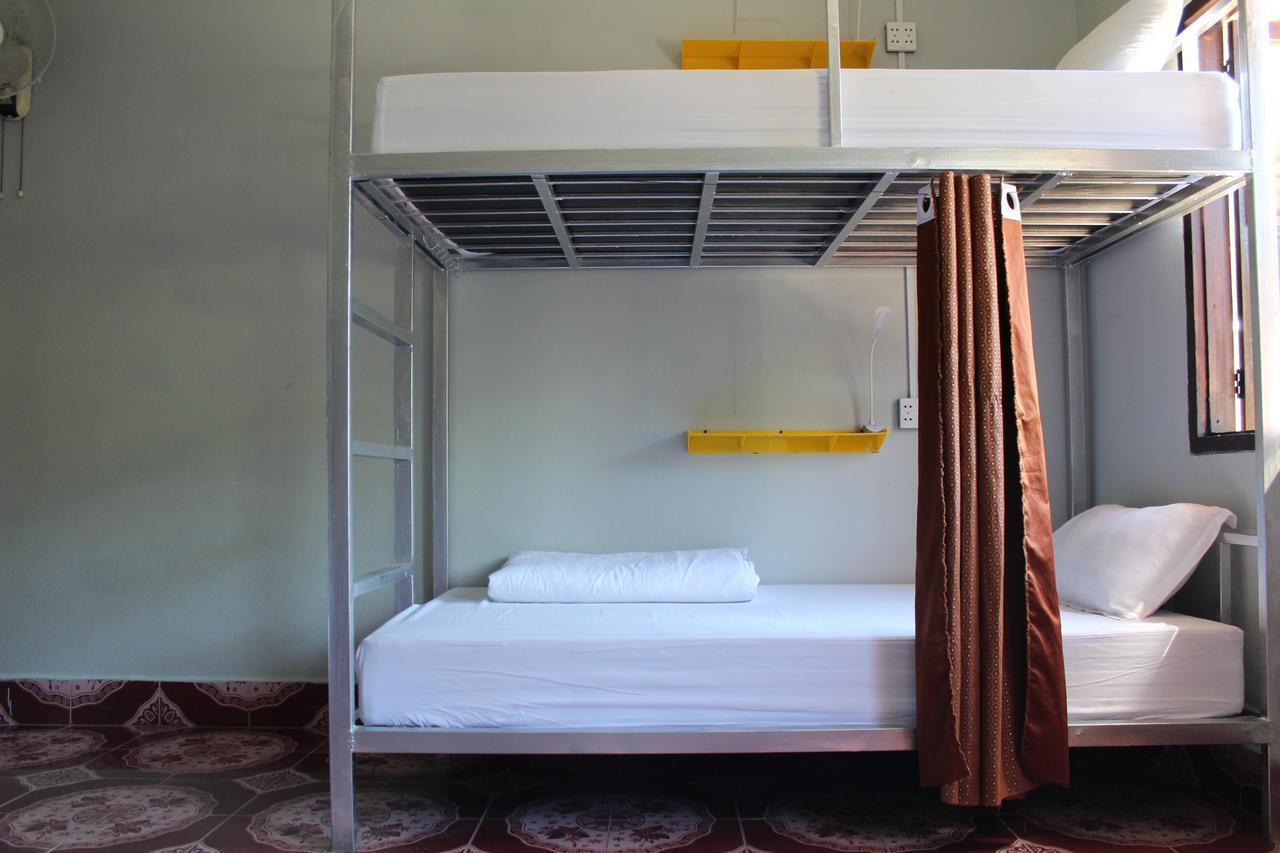 Aham Hostel (Adults Only) Luang Prabang Buitenkant foto
