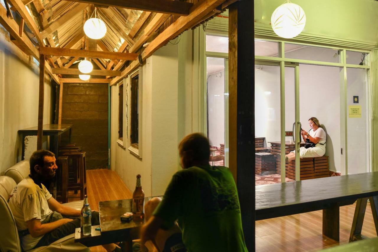 Aham Hostel (Adults Only) Luang Prabang Buitenkant foto